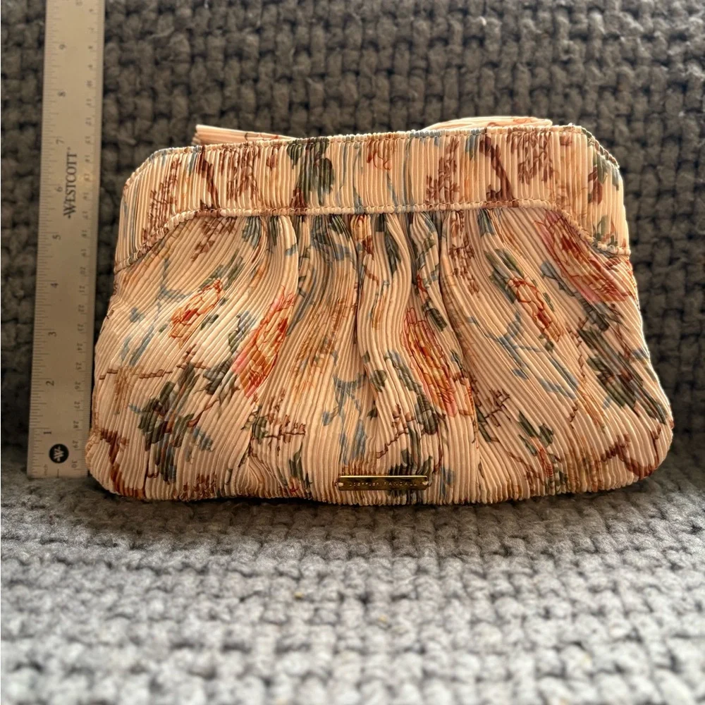 Loeffler Randall Rayne Bow Clutch - Picture 5 of 14